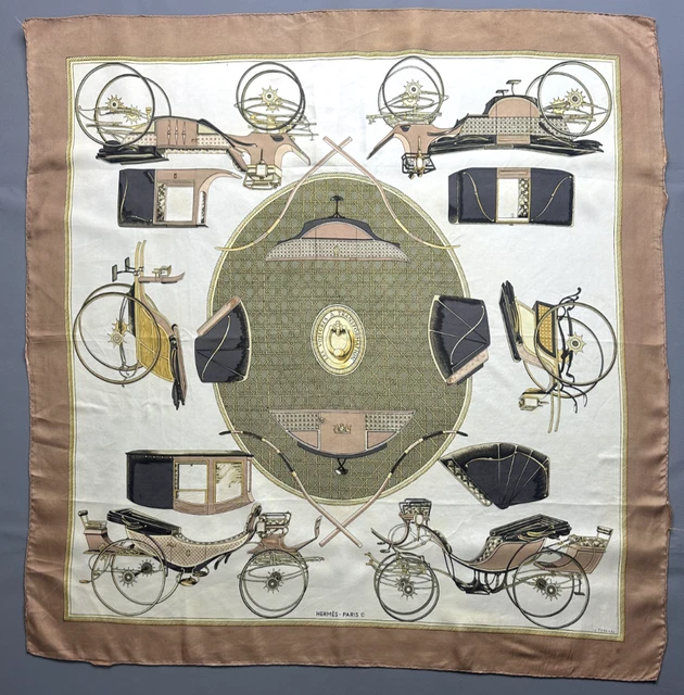 Foulard Hermès Carré 90 "Les Tuileries" - Soie Noir/Or - Réf. E57778a - Occasion Très Bon état