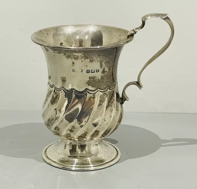 STERLING SILVER CUP / MUG - BIRMINGHAM - c.1910 - FULLY HALLMARKED - BEAUTIFUL. 2