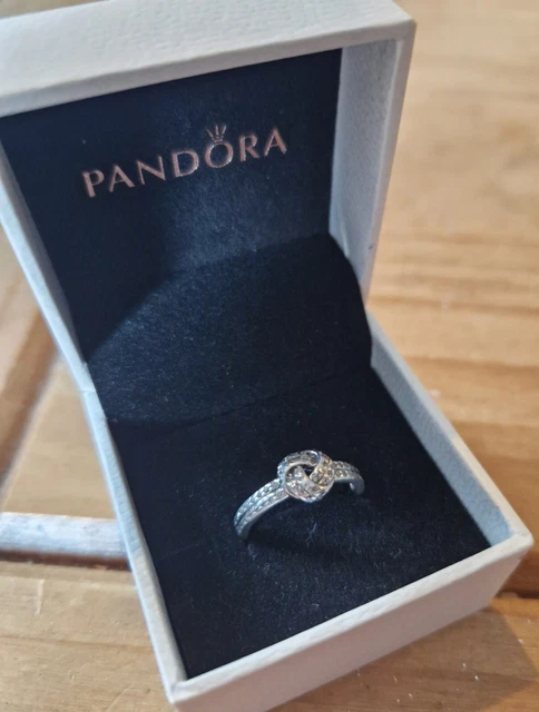 Shimmering knot online ring pandora