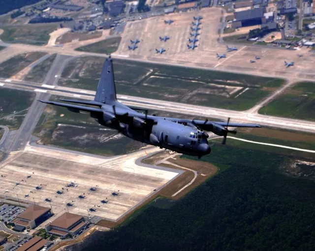 New Photo: AC-130U Spooky Gunship Aircraft, Special Operation Squad - 6 Sizes!