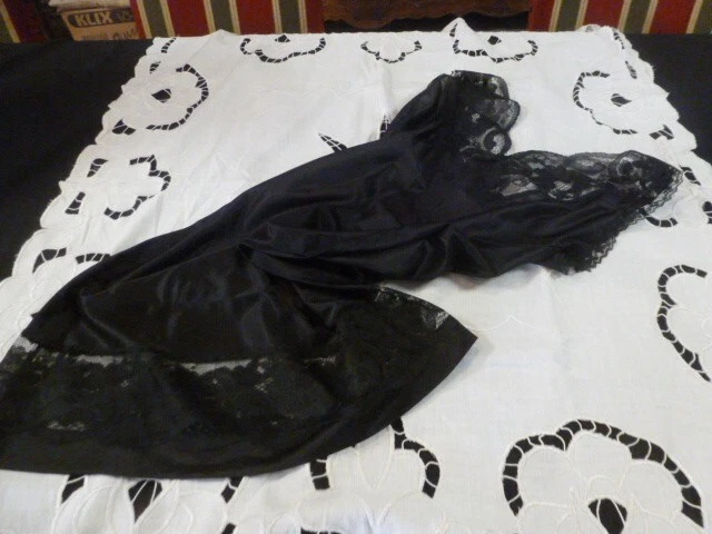 Combinaison & Fond De Robe Vintage Dentelle, Couleur Saumon, Taille 56
