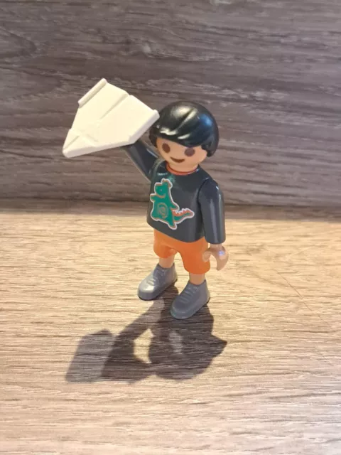 Playmobil Zubehör | Junge mit Papierflieger