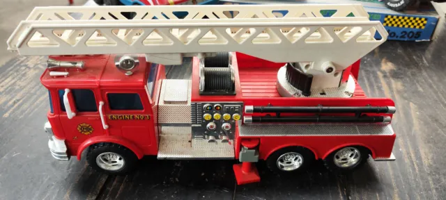 Camion de pompier télécommandé 54 cm
