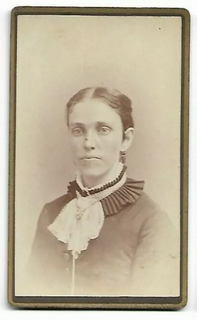 Mrs O E Burnham; Photo by Frank M Taft, Bellows Falls, VT (4656)