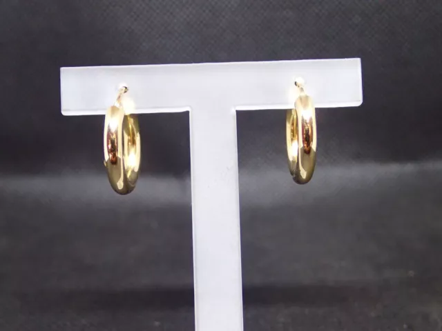Créole en Or jaune  750/ème de 1.53g / Bijoux d'occasion