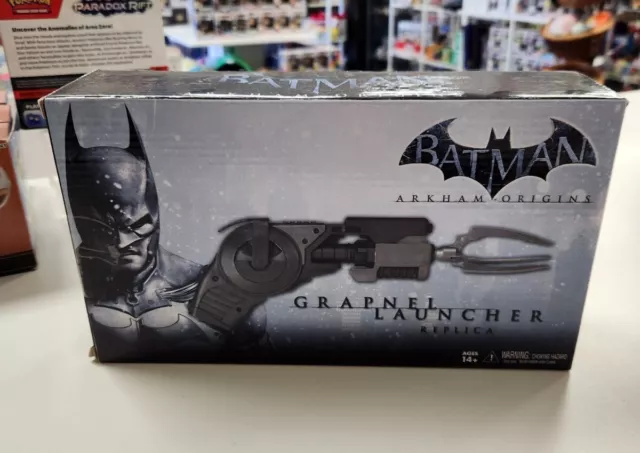 Batman: Arkham Origins NECA Grapnel Launcher Replica Grappling Hook /  New