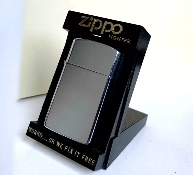 objets fumeur: briquet ZIPPO modèle 1610 slim High Polish Chrome essence