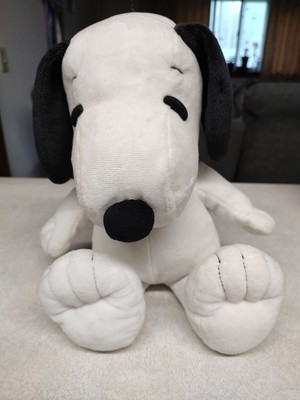 plush snoopy dog