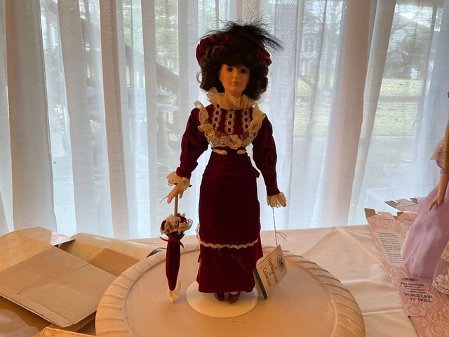 The Heritage Mint Victorian Collection Porcelain Doll Vivian