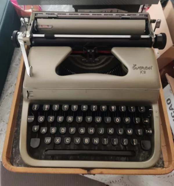 Macchina da Scrivere Vintage Everest k2 anni 60 con Custodia