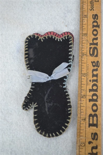 sewing needle case velvet felt mittens with pocket needles 19th c 1800s antique