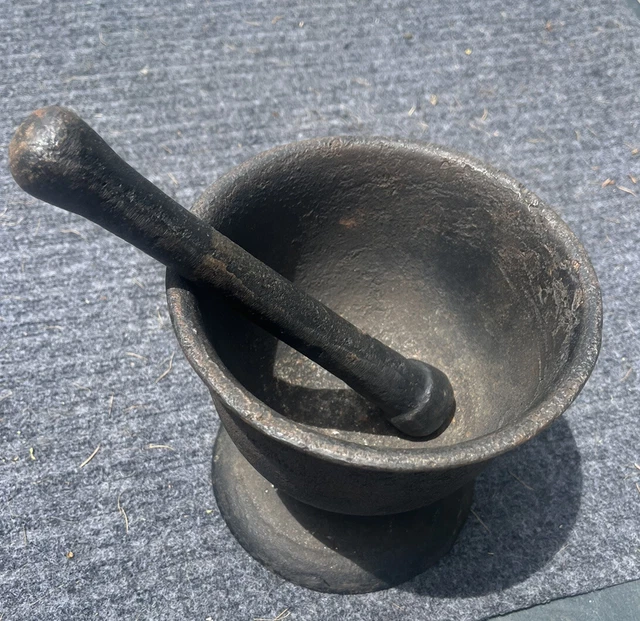 Antique Large Cast Iron Mortar & Pestle  Apothecary Heavy  Early 1800s