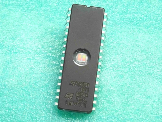 1 Pz EPROM M27C256B 12C6 120ns, CMOS 32K X8, ST M. In Contenitore PLCC-32, Nuovo - copertina