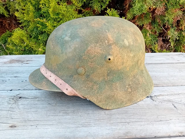 Stahlhelm Wehrmacht M40, 68er Glocke, Rauhtarn Normandie, Replik 