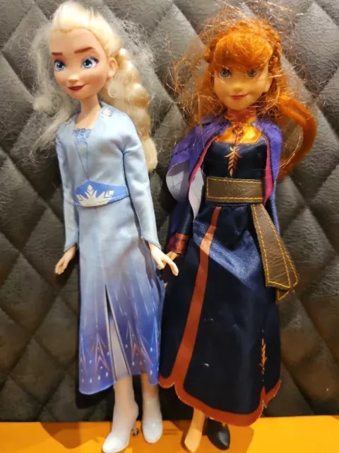 Disney Frozen 2 Autumn Anna Fashion Doll & Elsa Bundle Set Anna Missing Boot