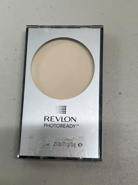 Revlon Photoready Translucent Powder w/ Brush 0.25oz #001