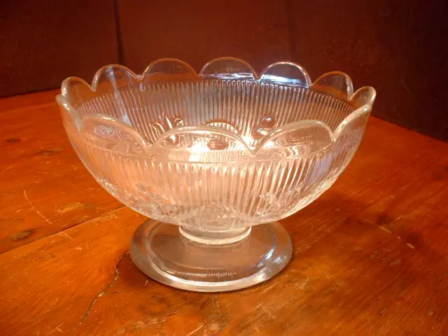 Boston & Sandwich Flint Glass Fine Rib Bellflower Footed Scalloped Compote