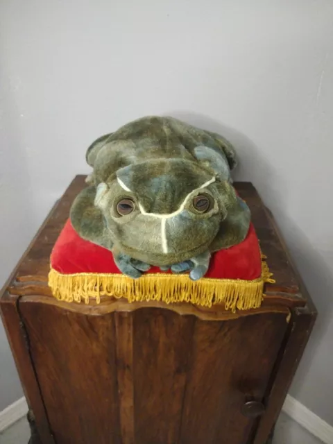 RARE Harry Potter Universal Studios Wizarding World Frog Puppet Pillow Plush RARE Harry Potter Universal Studios Wizarding World Frog Puppet Pillow Plush