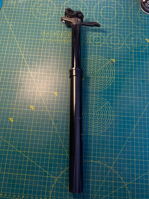 DEDA SUPER LEGGERO カーボンシートポスト 31.6mm Seatposts, Bike Components & Parts, Cycling, Sporting Goods