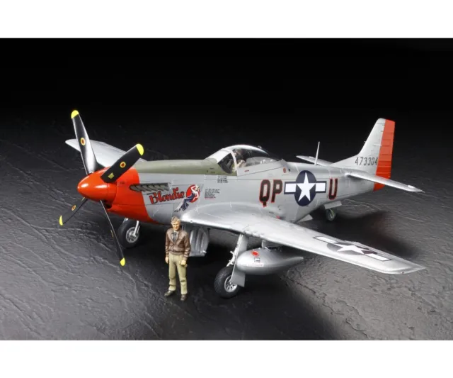 1:32 WWII North American P-51D Mustang NR. 300060322 Tamiya