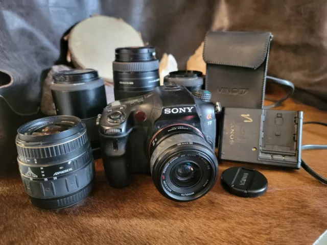 Sony Alpha SLT-a77 Digital SLR Camera Bundle 5 Lenses, Flash, Charger Battery