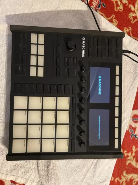 Native instruments Maschine MK3 + Decksaver + Echtholz Ständer