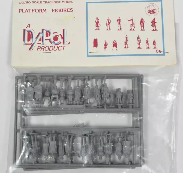 Dapol C008 platform figures OO/HO