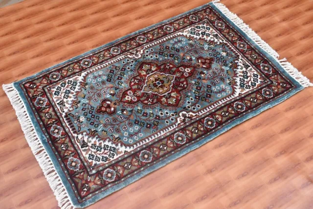 Tapis en soie couleur bleu ciel 2x3 tapis oriental traditionnel noué à la main