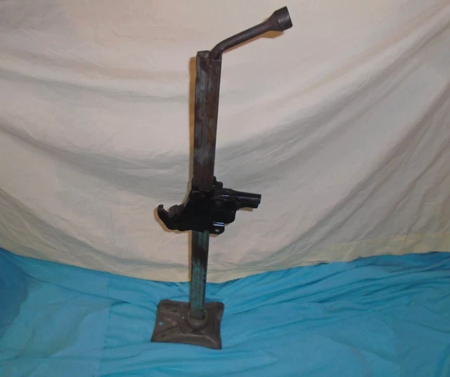 VINTAGE ANTIQUE CAR Automobile 36'' Bumper Jack With Base And Lug