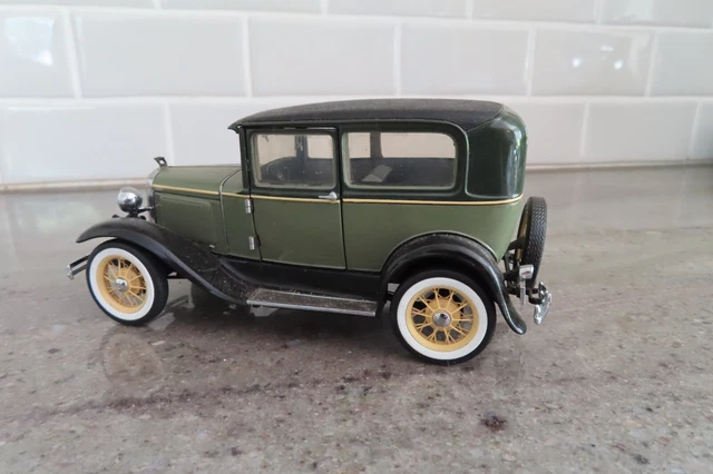 Franklin Mint 1930 Ford Model A Tudor Diecast Model 1:24 Scale Franklin Mint 1930 Ford Model A Tudor Diecast Model 1:24 Scale