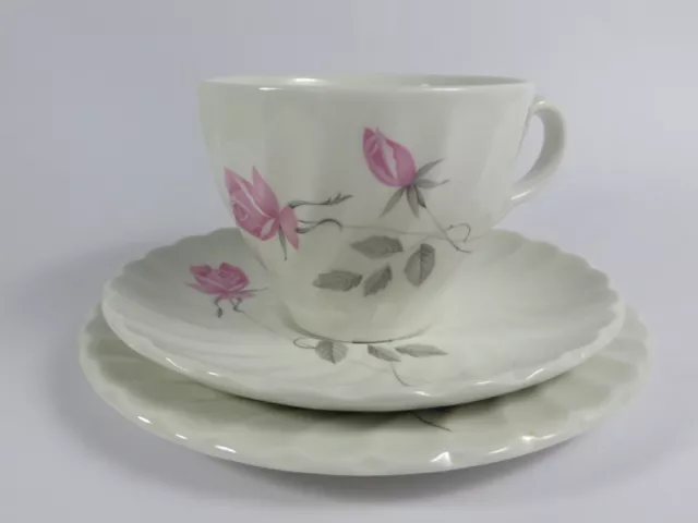 Johnson Australia Trio Ribbed Pink Rose Gray Leaves Crazed but Excellent Cond