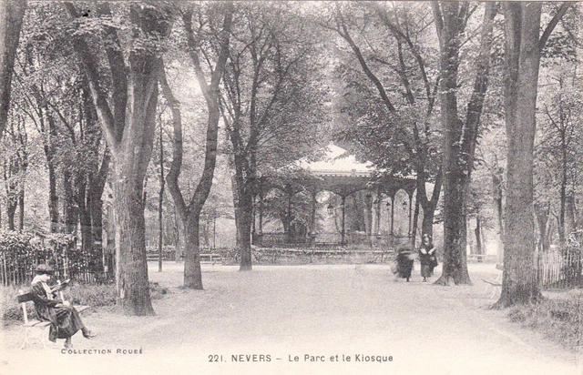 NEVERS 221 le parc et le kiosque coll roubé timbrée 1936