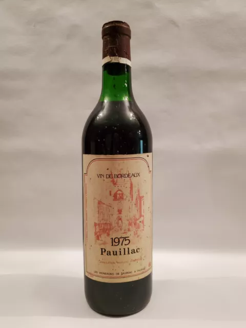 Vin - 1 Bouteille  - Les Vignerons de Tauriac - Pauillac - 1975