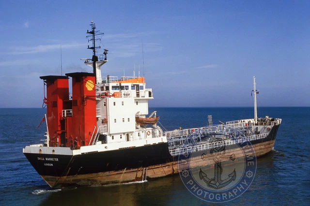 Shell Thanker SHIP PHOTO - 1981 Built Shell Tanker SHELL MARKETER - 6X4 (10X15 ...