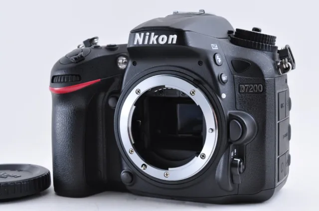 Nikon D7200 24.2 MP Digital Camera Body Black w/ Charger [Near Mint]