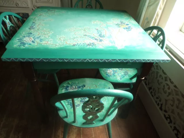 Mesa y sillas de comedor de madera originales pintadas a mano de colección 3