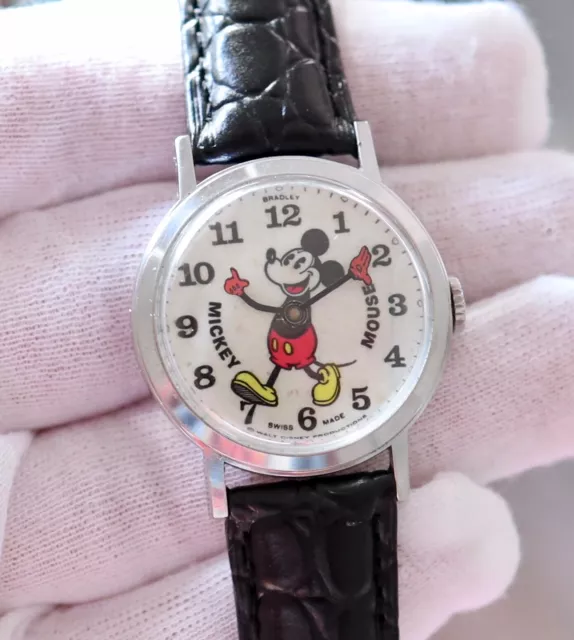 1972 Vintage Disney Bradley Mickey Mouse Fat boy Wrist Watch 34mm Working Well