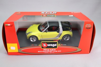 LG265 BBURAGO Star Collection 16174 1/24 1:24 Voiture Smart Roadster Coupe rouge 