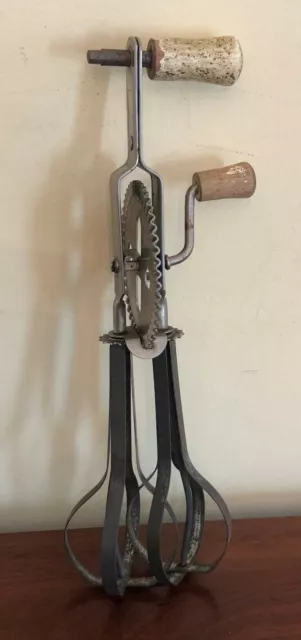 Vintage Ekco High Speed Super Center Drive Beater Hand Crank Egg Beater Whisk