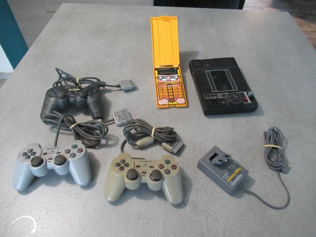 Lot De 4 Manettes PlayStation 1 Et 2 - Pour Pièces Détachées Ou Réparation - Avec Fil