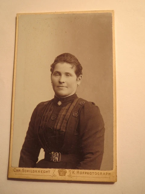 Fürth - Frau im Kleid - Portrait / CDV