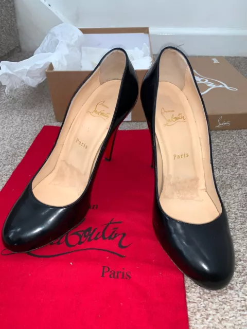 Tacchi neri louboutin hotsell
