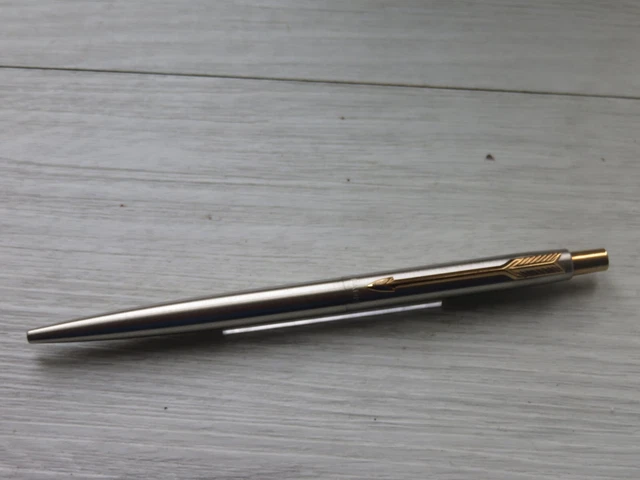 Parker Jotter Stylo à bille | Acier inoxydable avec bordure dorée