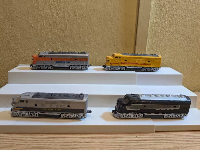 Lot of 4 HO Scale Diesel Locomotives