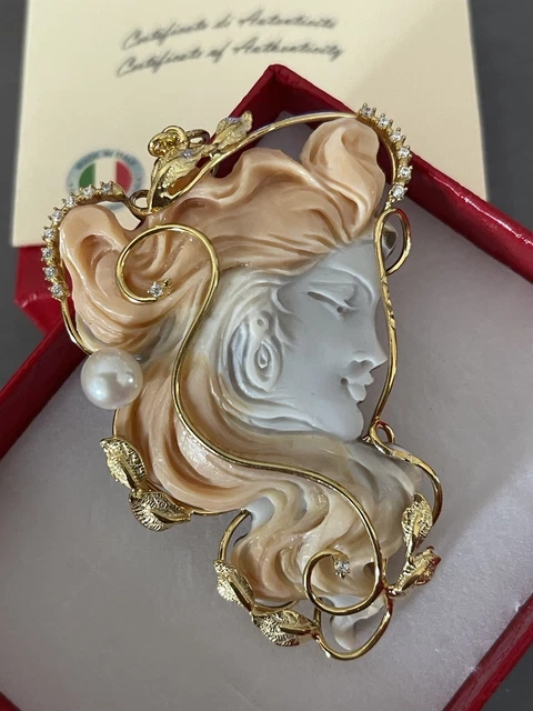 Pendentif Ancien Années 1960/70 En Plaqué Or Avec Camée Coquille Naturel - Très Bon état, Nettoyé - Occasion