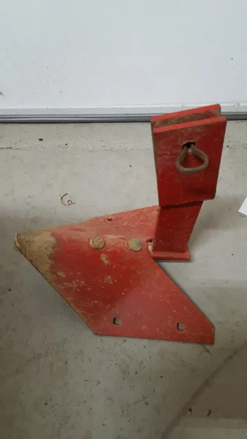 IH International Harvester Farmall Single Plow with pin for attaching