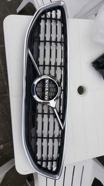 2016-2018 Volvo V40 R-Design Front Grill 31425331
