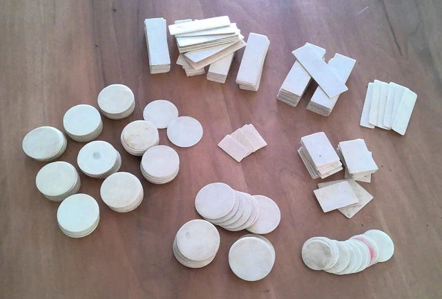 Lot de 50 pièces rondes colorées en bois pour enfants, artisanat éducatif fait à la main, jouets éducatifs, outils d'enseignement Lot de 50 pièces rondes colorées en bois pour enfants, artisanat éducatif fait à la main, jouets éducatifs, outils d'enseignement