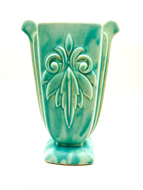 Extremely RARE pristine Vintage Pristine McCoy fleur de lis vase seafoam!