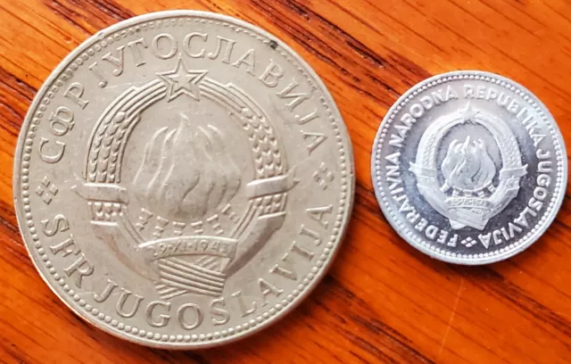 Yugoslavia 2-Coin Lot: 1976 10 Dinara; 1953 10 Napa